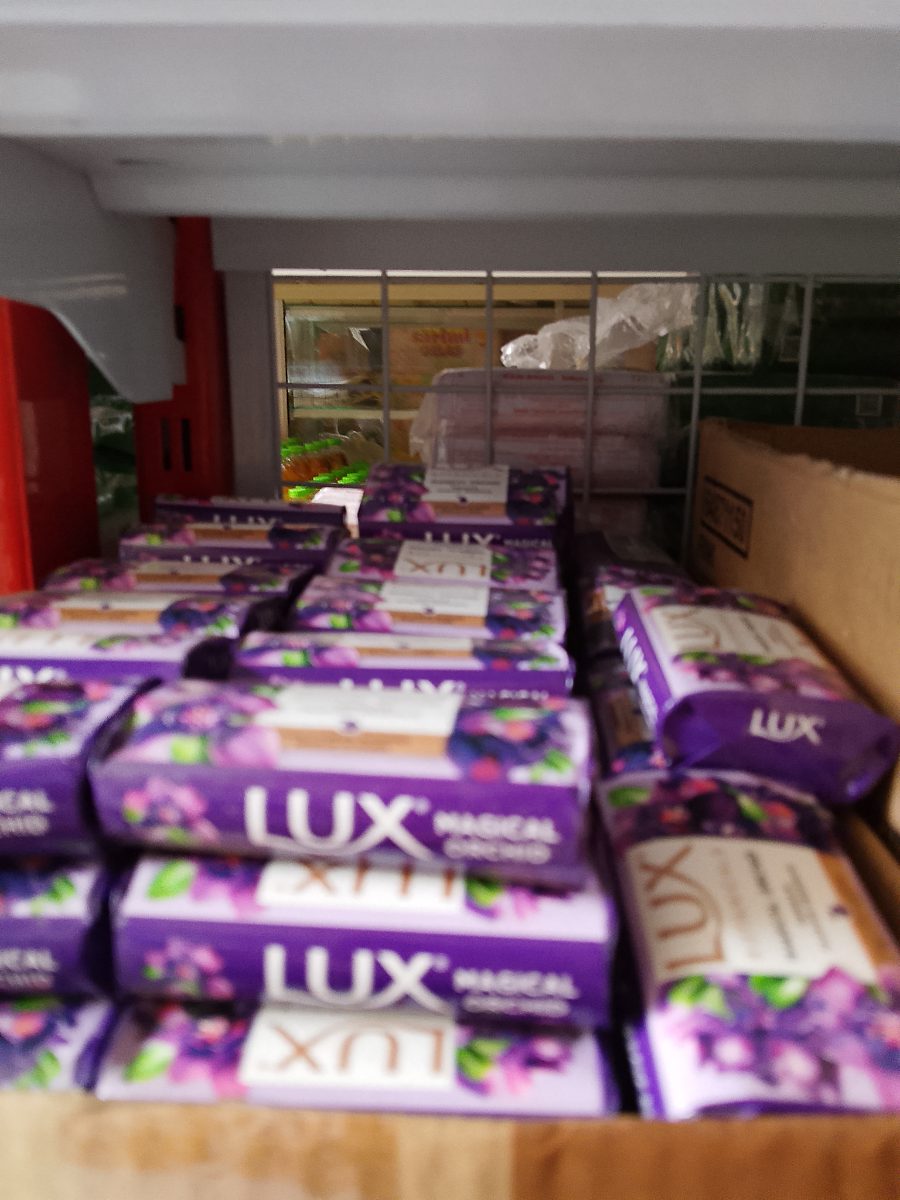 Sabun Lux  batang ungu