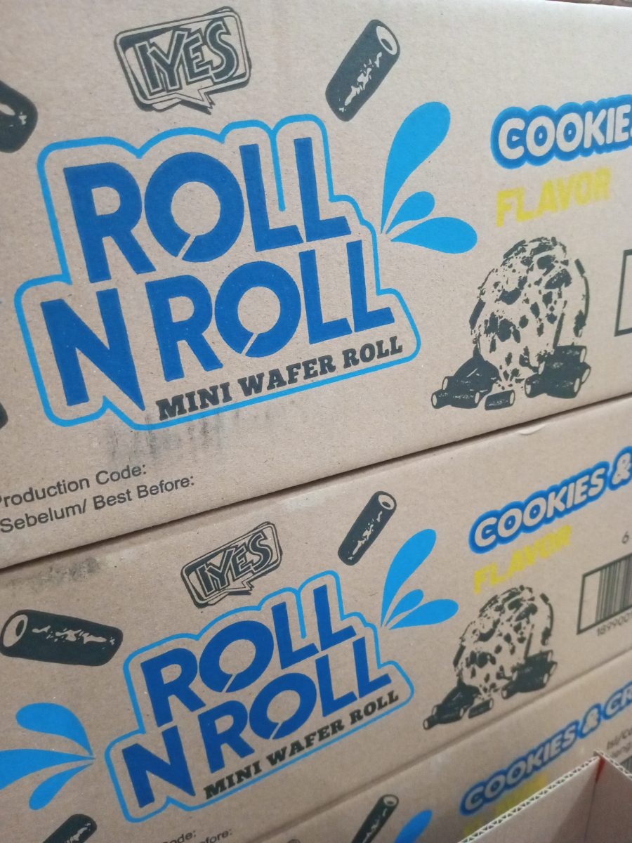 IYES Roll n Roll cookies &cream kaleng 25g 1 dus *6
