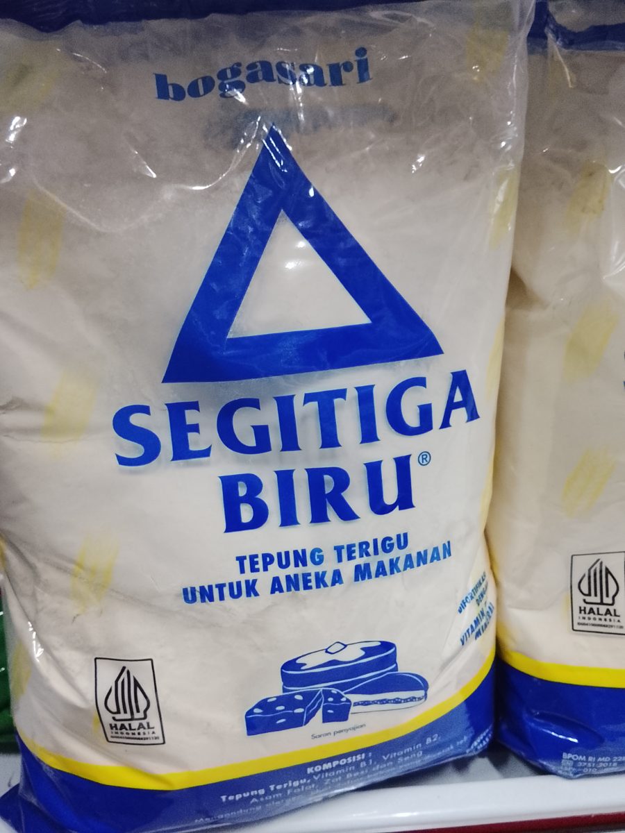 tepung segitiga biru 1kg